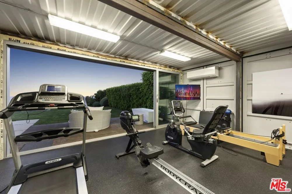 24685 Pacific Coast Highway Malibu, CA 90265
