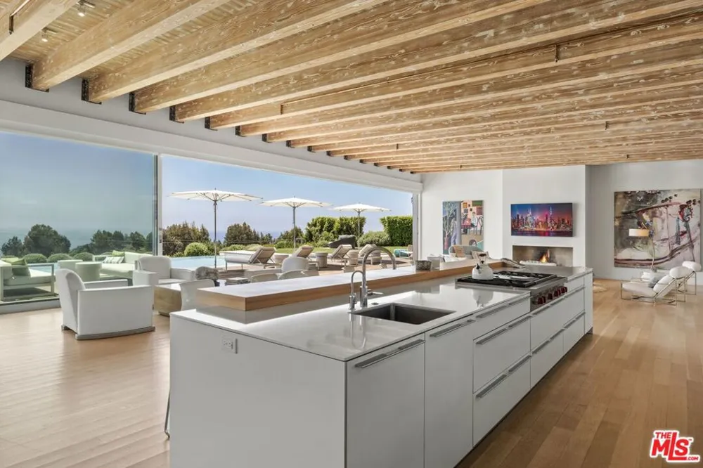 24685 Pacific Coast Highway Malibu, CA 90265