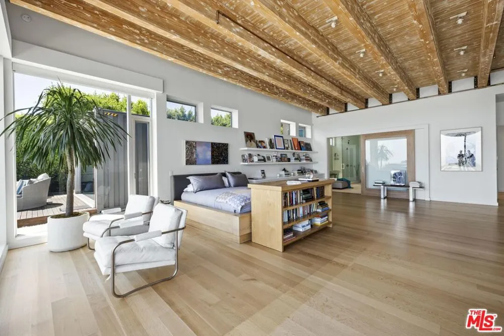 24685 Pacific Coast Highway Malibu, CA 90265
