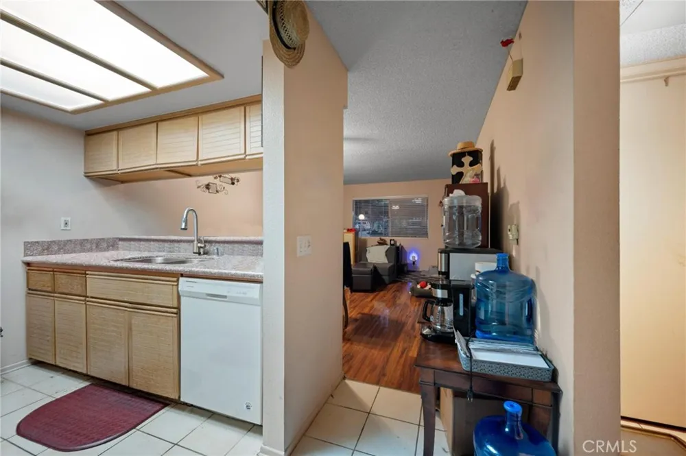 12601 Van Nuys Boulevard #119 Pacoima, CA 91331