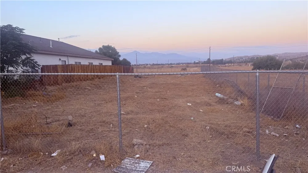 970 Florez Colton, CA 92324