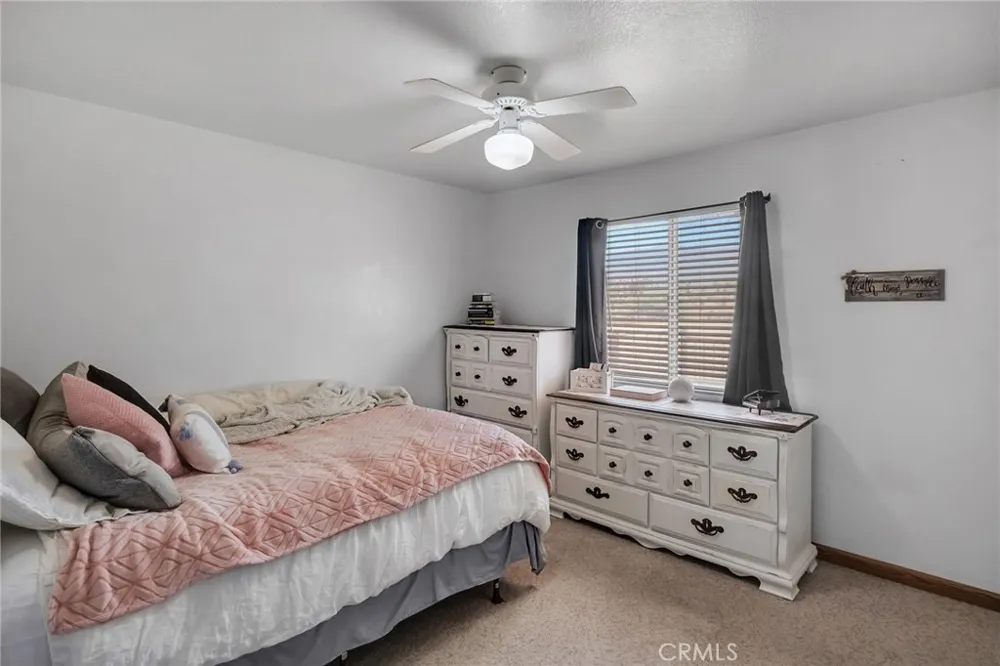 12274 Mountain Pinon Hills, CA 92372
