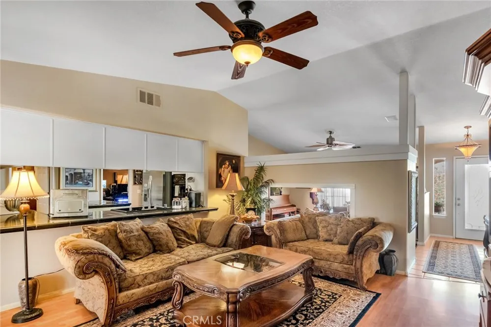 12274 Mountain Pinon Hills, CA 92372