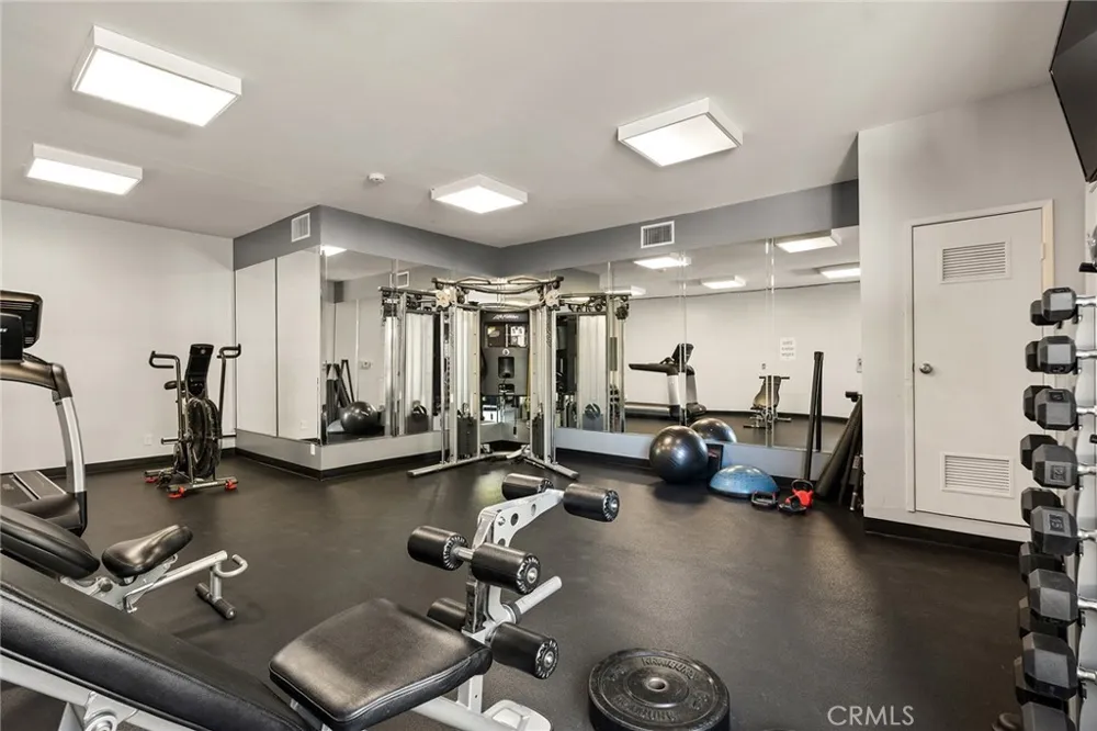 19350 Sherman Way #139 Reseda, CA 91335