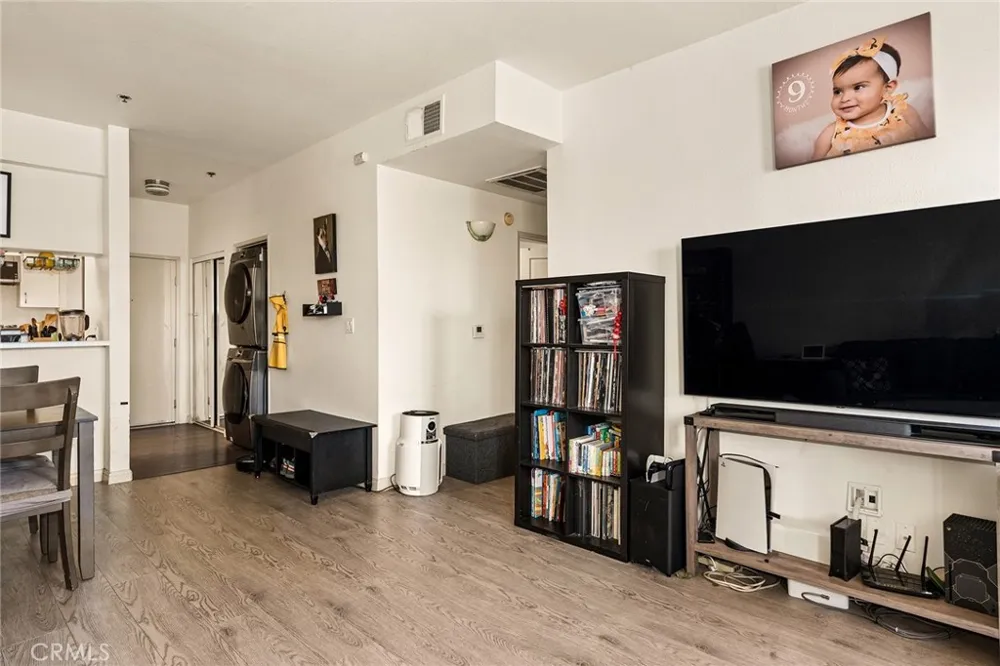 19350 Sherman Way #139 Reseda, CA 91335