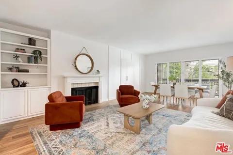 5625 Cambridge Way #203