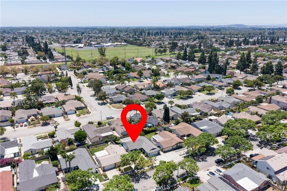 11610 Gonsalves Cerritos, CA 90703
