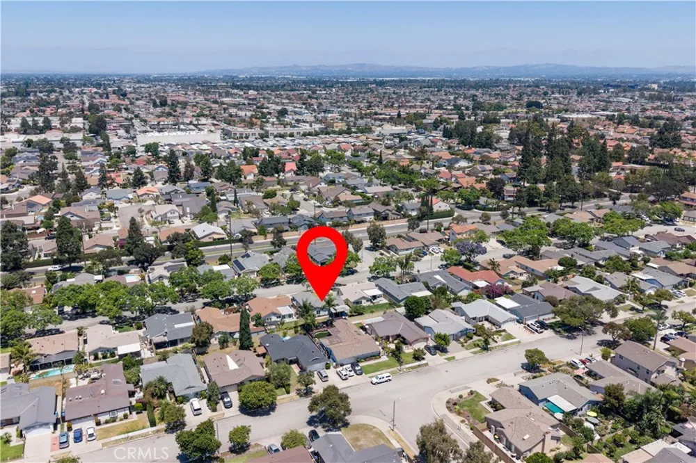 11610 Gonsalves Cerritos, CA 90703