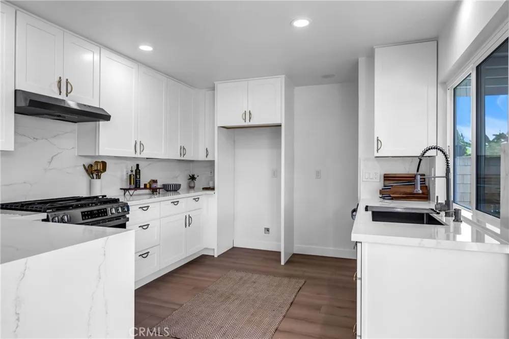 11610 Gonsalves Cerritos, CA 90703