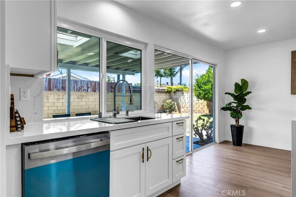 11610 Gonsalves Cerritos, CA 90703