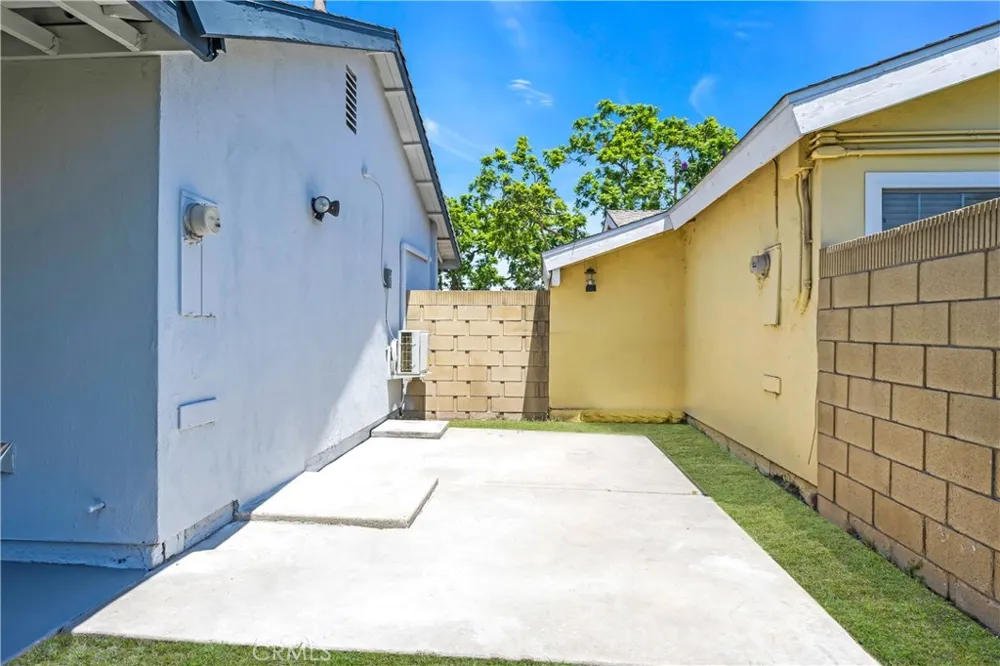 11610 Gonsalves Cerritos, CA 90703