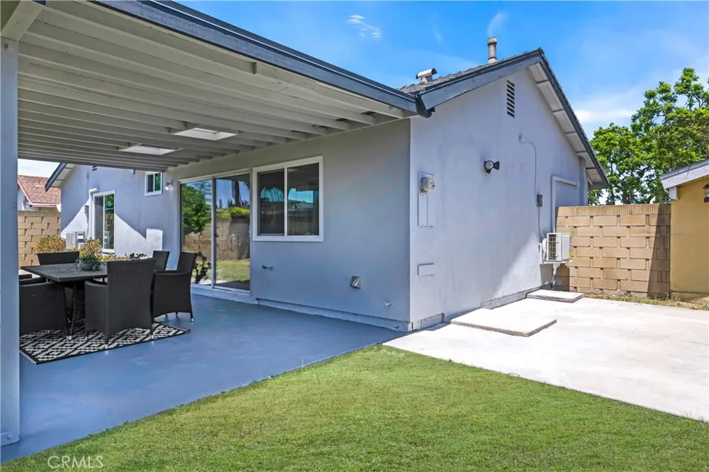 11610 Gonsalves Cerritos, CA 90703
