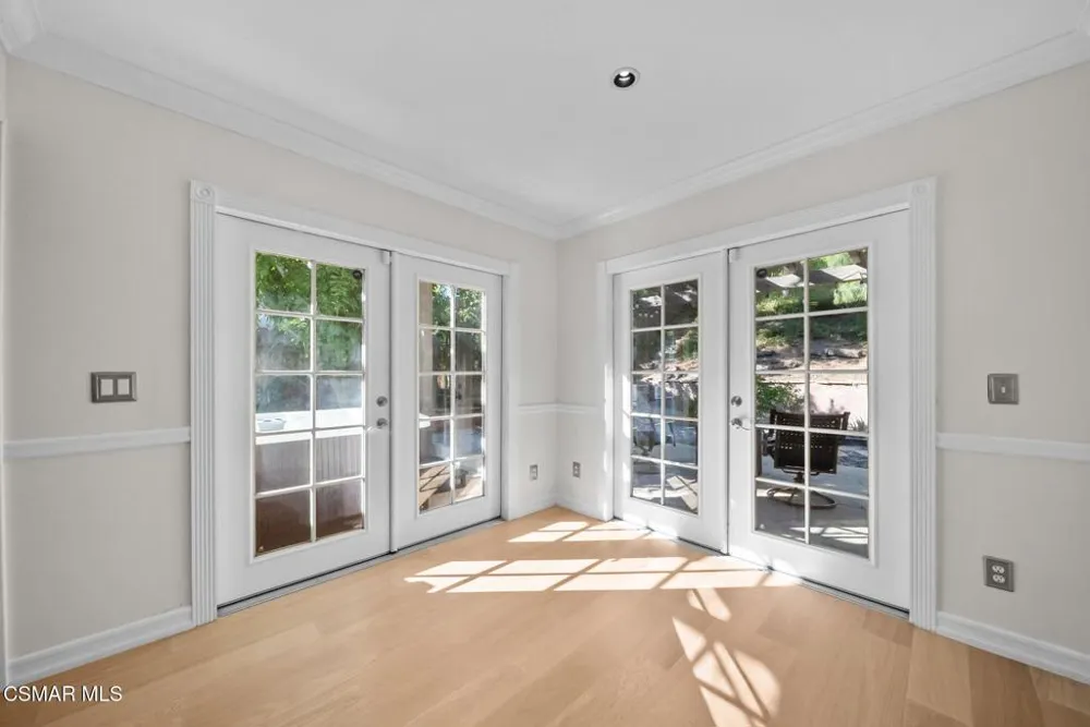 30729 Lakefront Drive Agoura Hills, CA 91301