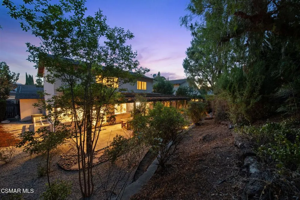 30729 Lakefront Drive Agoura Hills, CA 91301