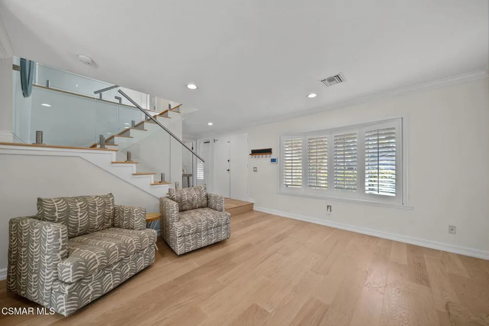 30729 Lakefront Drive Agoura Hills, CA 91301
