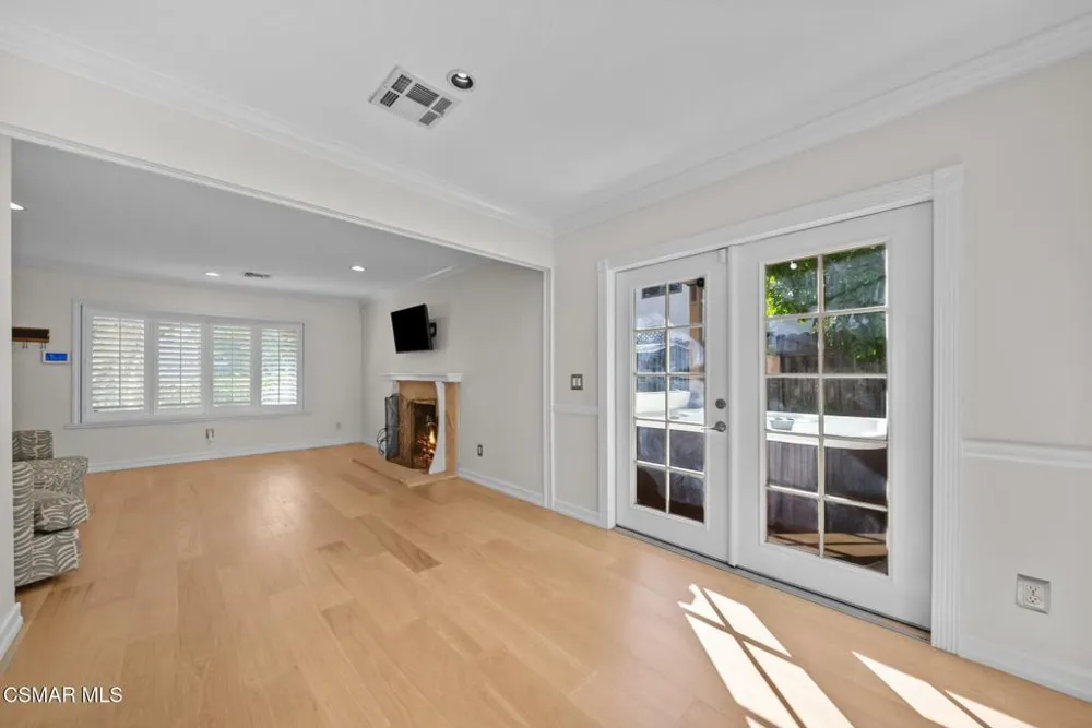 30729 Lakefront Drive Agoura Hills, CA 91301