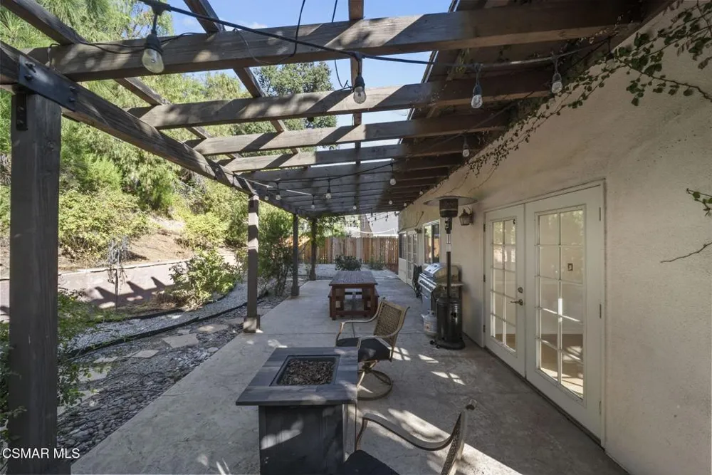 30729 Lakefront Drive Agoura Hills, CA 91301