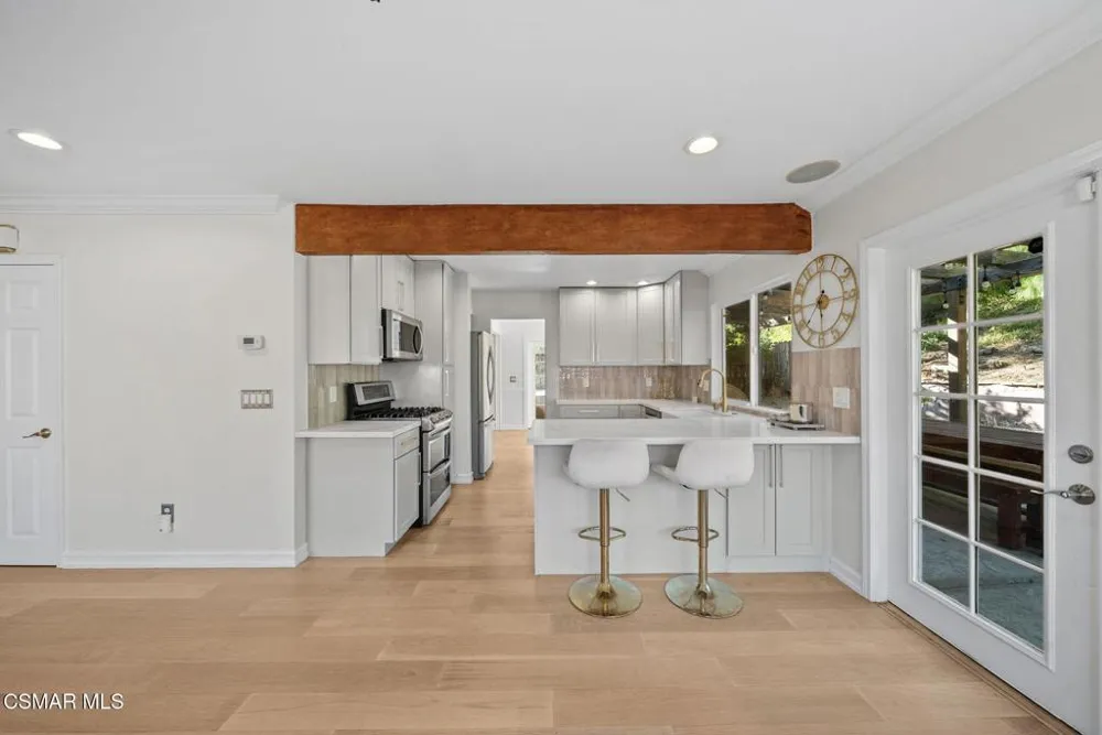 30729 Lakefront Drive Agoura Hills, CA 91301