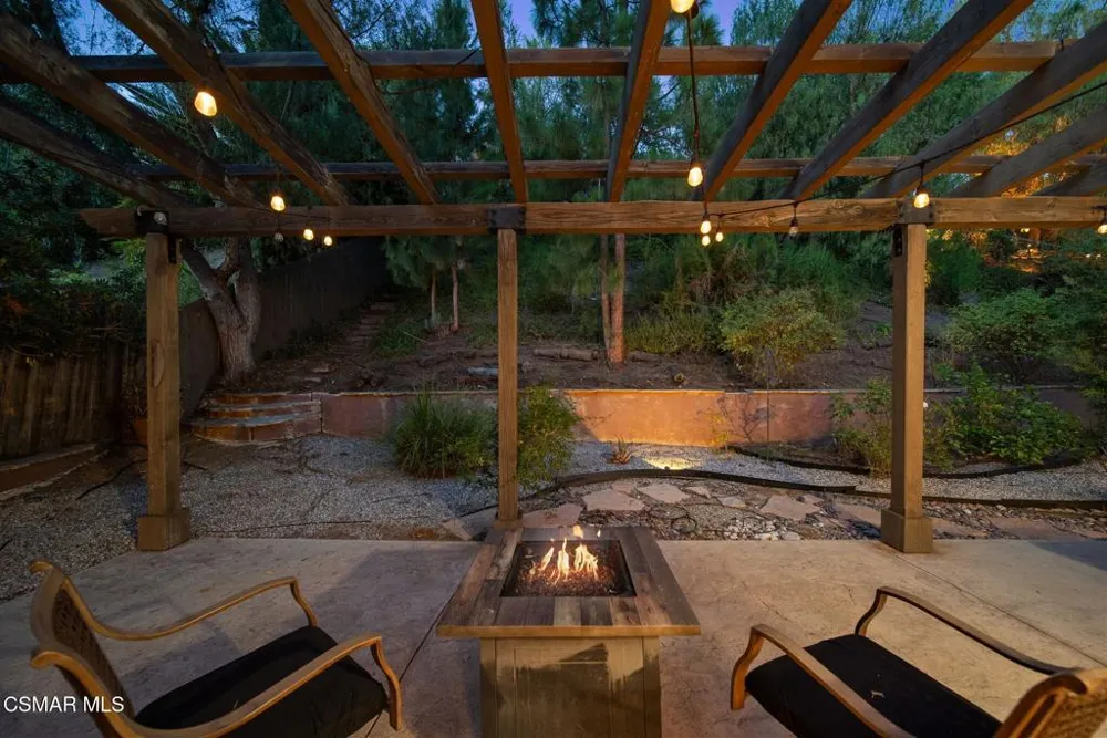 30729 Lakefront Drive Agoura Hills, CA 91301