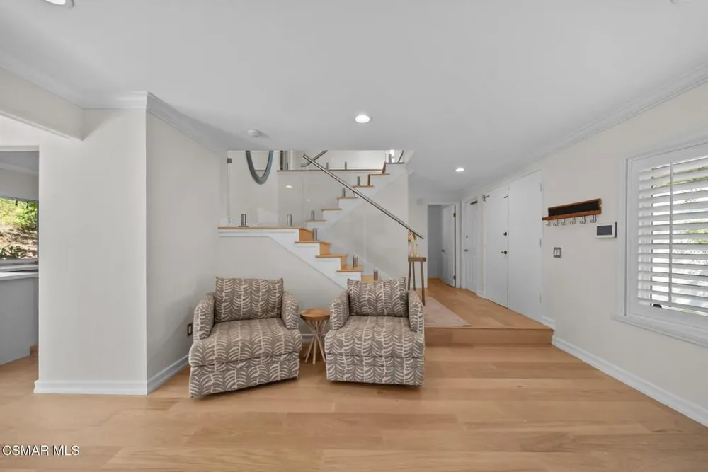 30729 Lakefront Drive Agoura Hills, CA 91301
