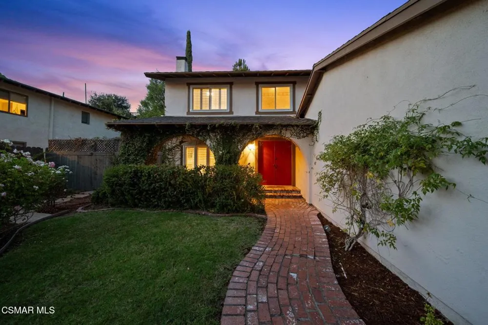 30729 Lakefront Drive Agoura Hills, CA 91301