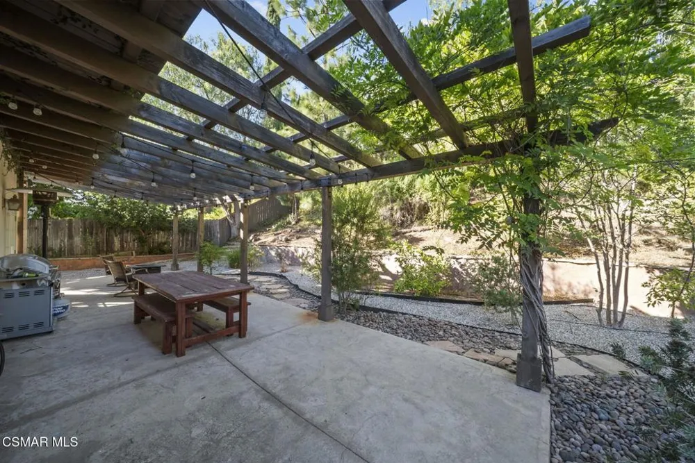 30729 Lakefront Drive Agoura Hills, CA 91301