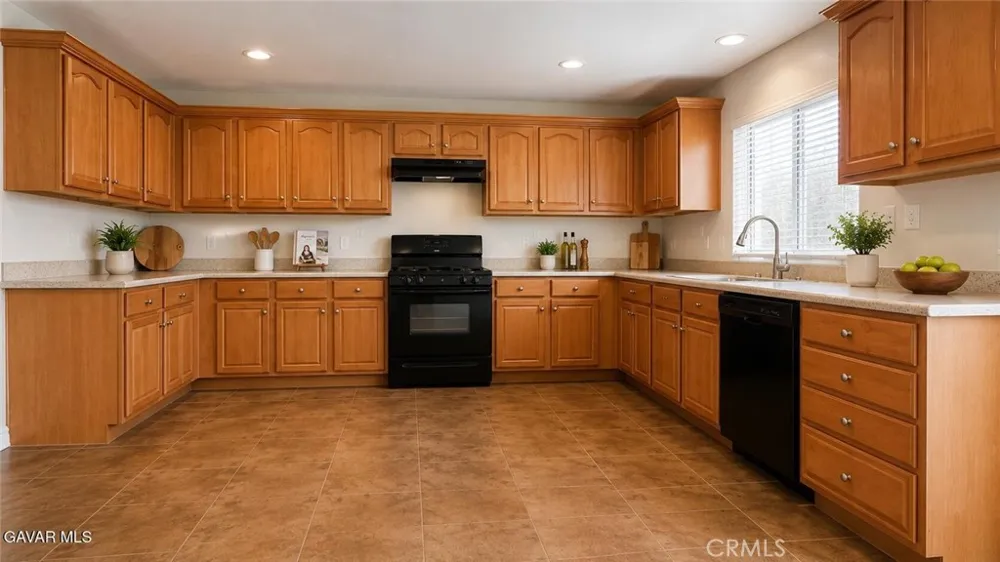 45108 Palm Lane Lancaster, CA 93535