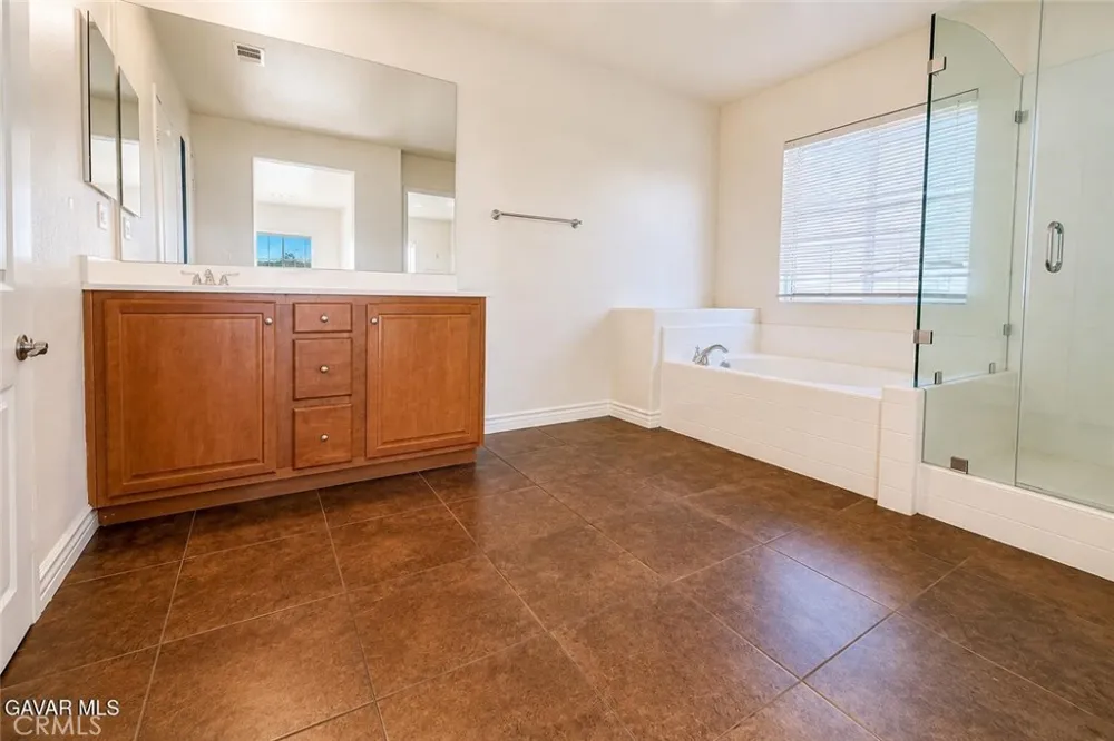 45108 Palm Lane Lancaster, CA 93535