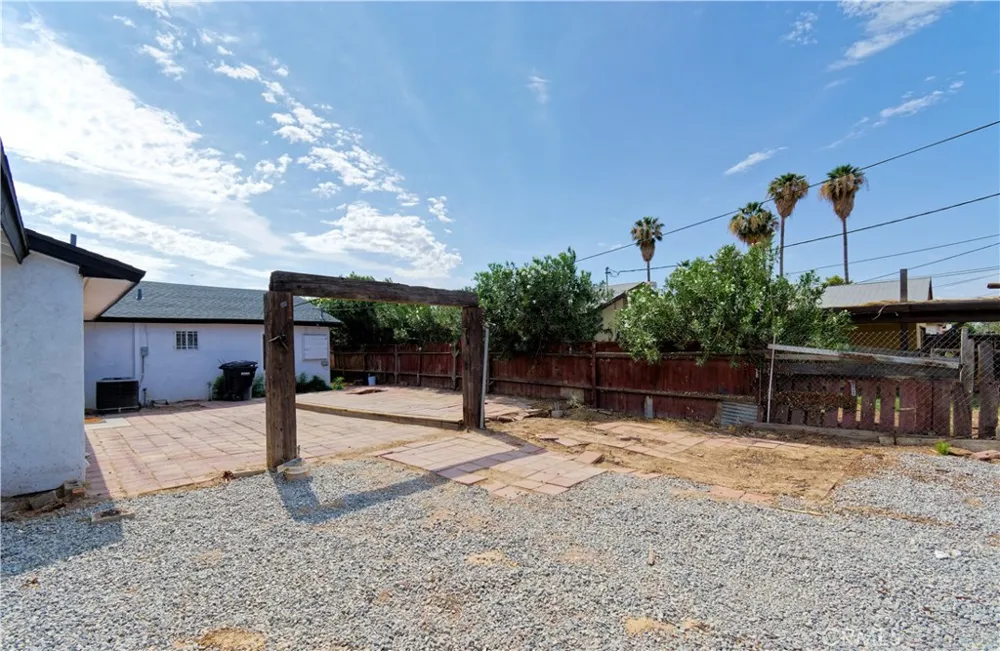 461 Palm Blythe, CA 92225