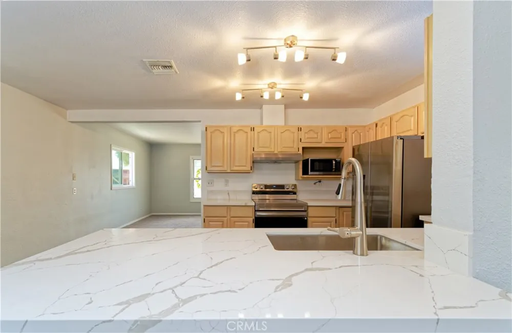 461 Palm Blythe, CA 92225