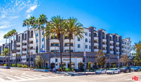 7660 Beverly Boulevard #407