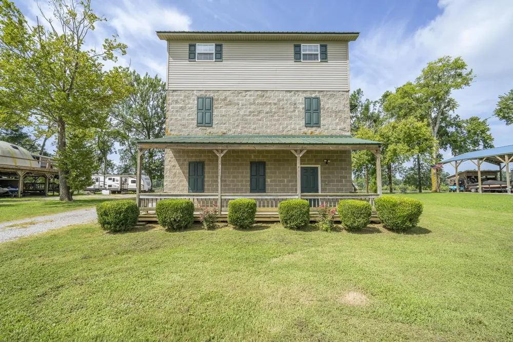 965 ARNOLD LN Savannah, TN 38372