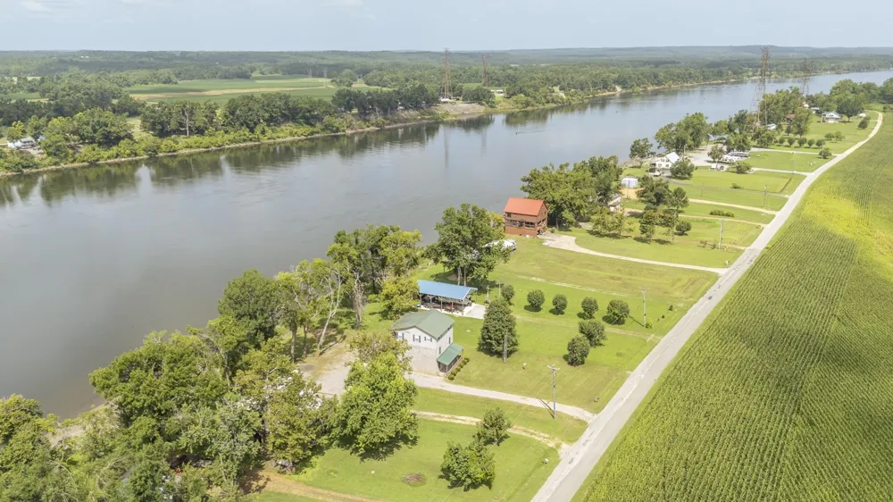 965 ARNOLD LN Savannah, TN 38372