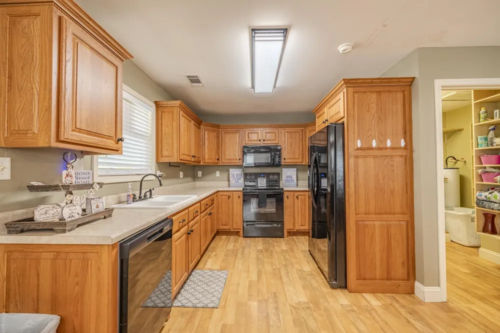 965 ARNOLD LN Savannah, TN 38372