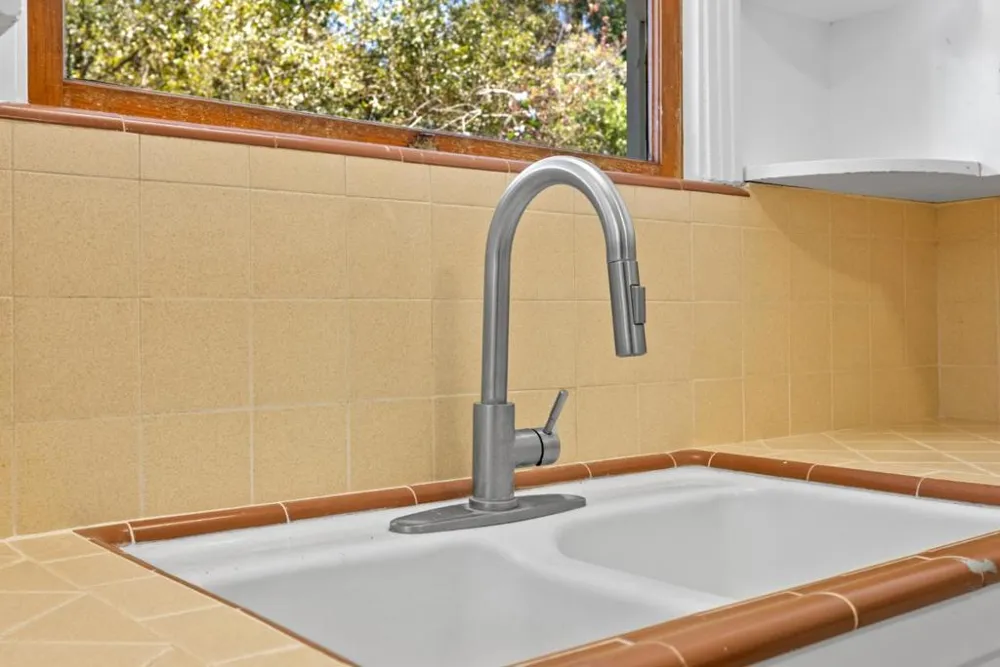 525 Riverview Drive Capitola, CA 95010