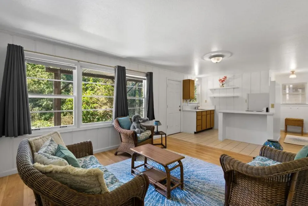 525 Riverview Drive Capitola, CA 95010