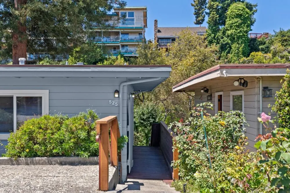 525 Riverview Drive Capitola, CA 95010