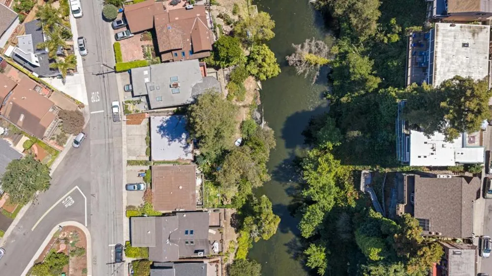 525 Riverview Drive Capitola, CA 95010