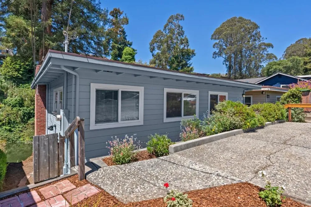 525 Riverview Drive Capitola, CA 95010
