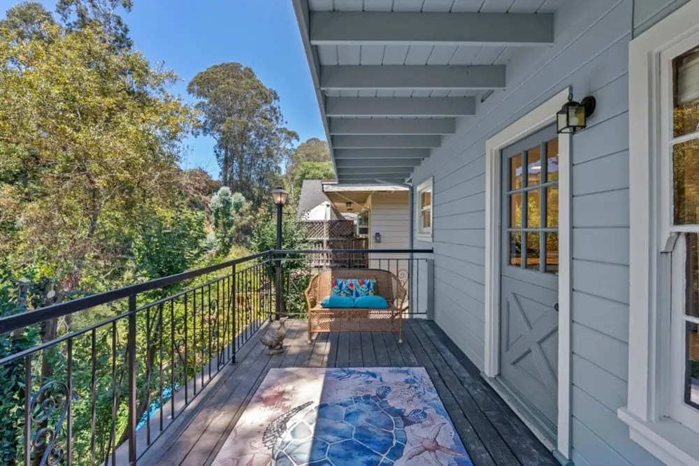 525 Riverview Drive Capitola, CA 95010