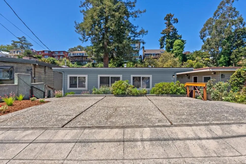 525 Riverview Drive Capitola, CA 95010