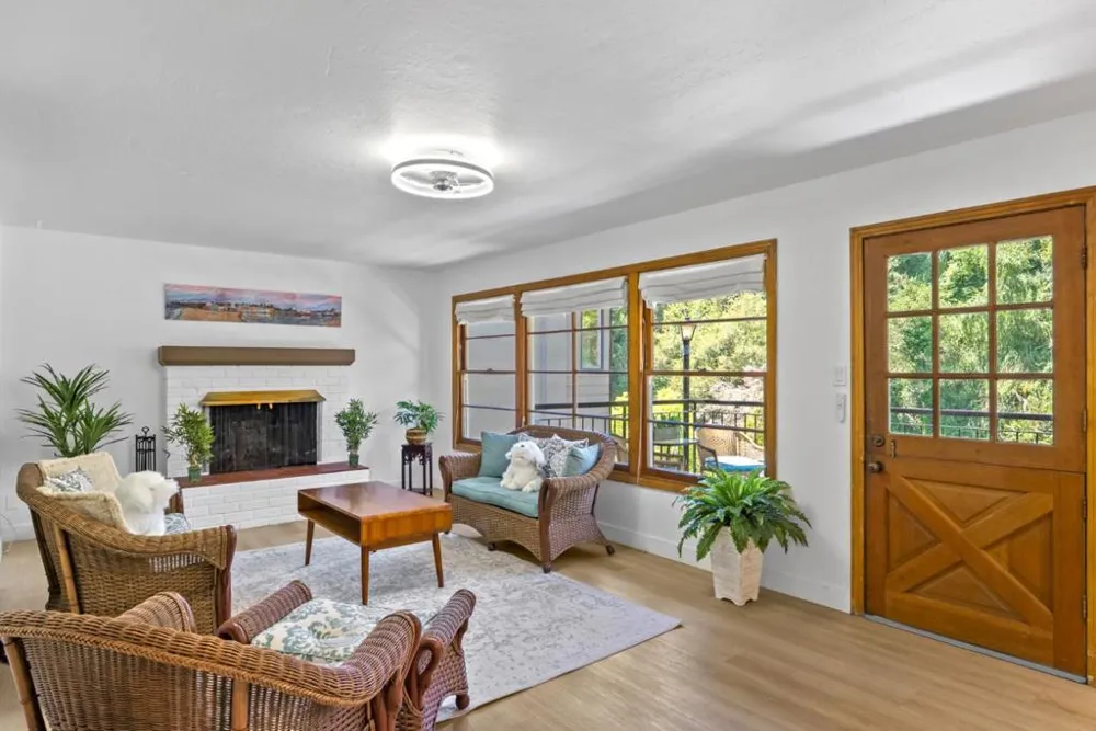 525 Riverview Drive Capitola, CA 95010