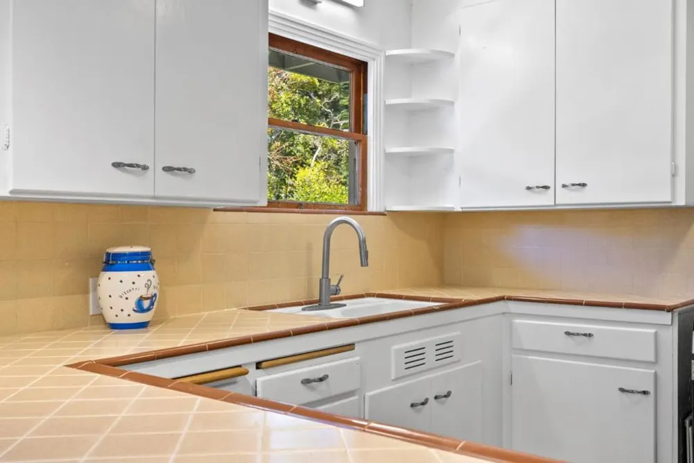 525 Riverview Drive Capitola, CA 95010