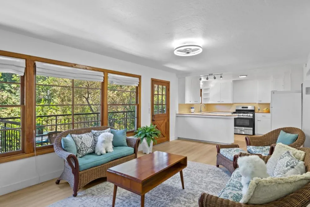 525 Riverview Drive Capitola, CA 95010