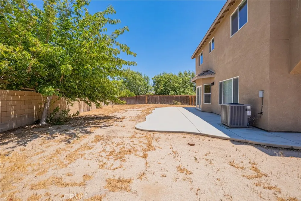 13680 Summit View Street Hesperia, CA 92344