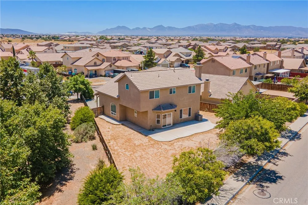 13680 Summit View Street Hesperia, CA 92344