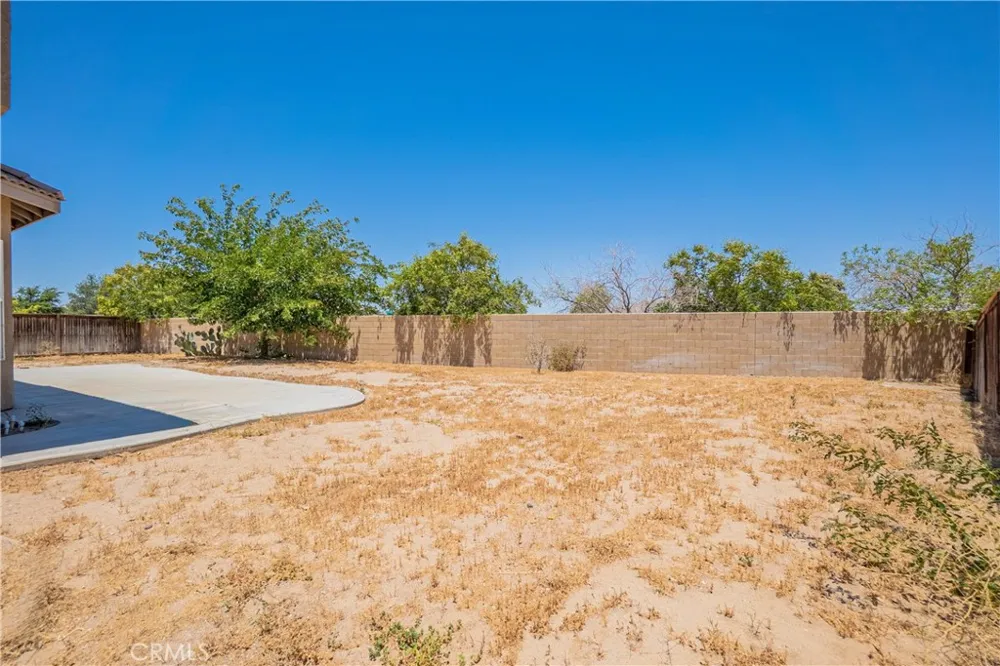 13680 Summit View Street Hesperia, CA 92344