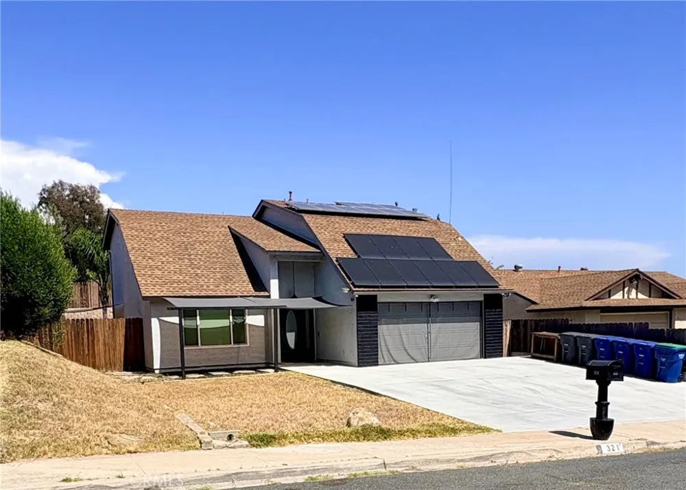 321 Sacramento Spring Valley, CA 91977