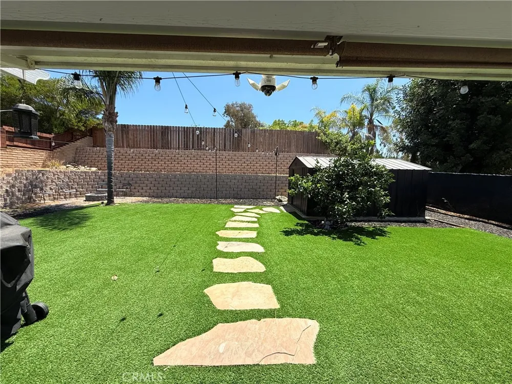 321 Sacramento Spring Valley, CA 91977