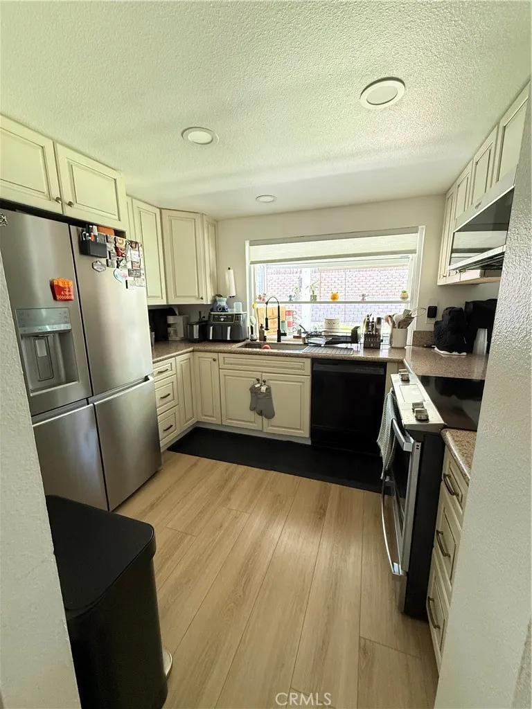 321 Sacramento Spring Valley, CA 91977